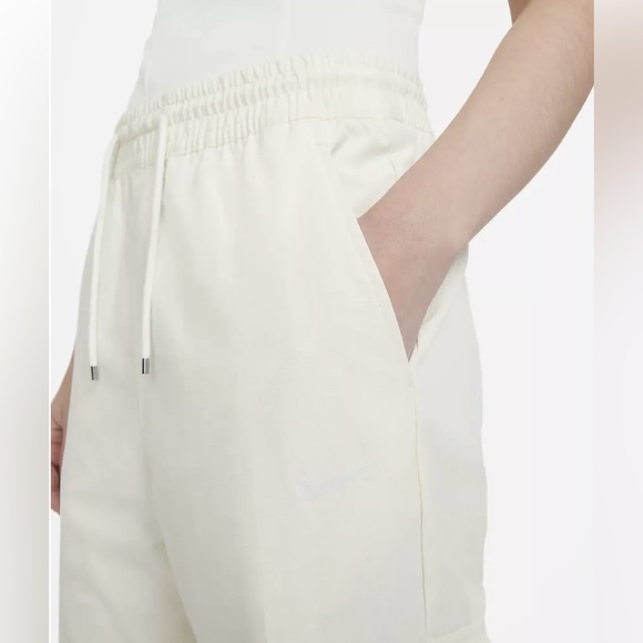 Nike cargo pants women’s medium - Picture 3 of 9